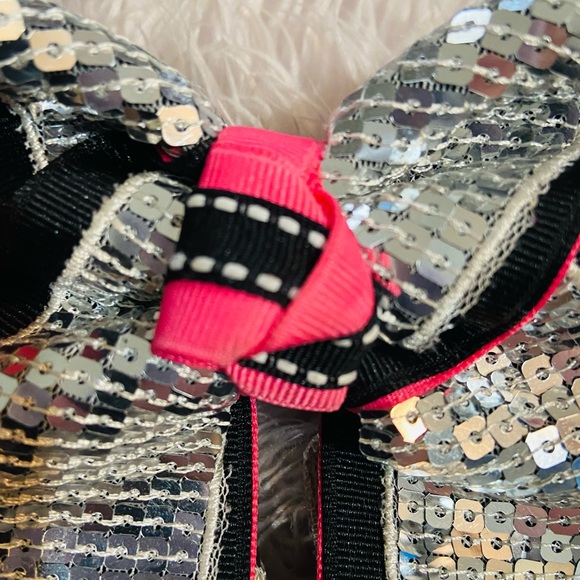 Hair Bow with Clip NWOT🔥🔥3 for $20 - Picture 2 of 4